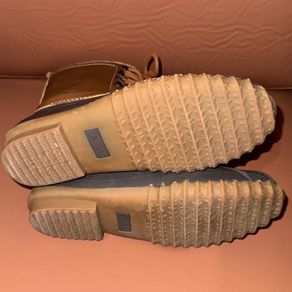 Esprit Duck Boots Womens size 8. Like New. - Picture 7 of 9